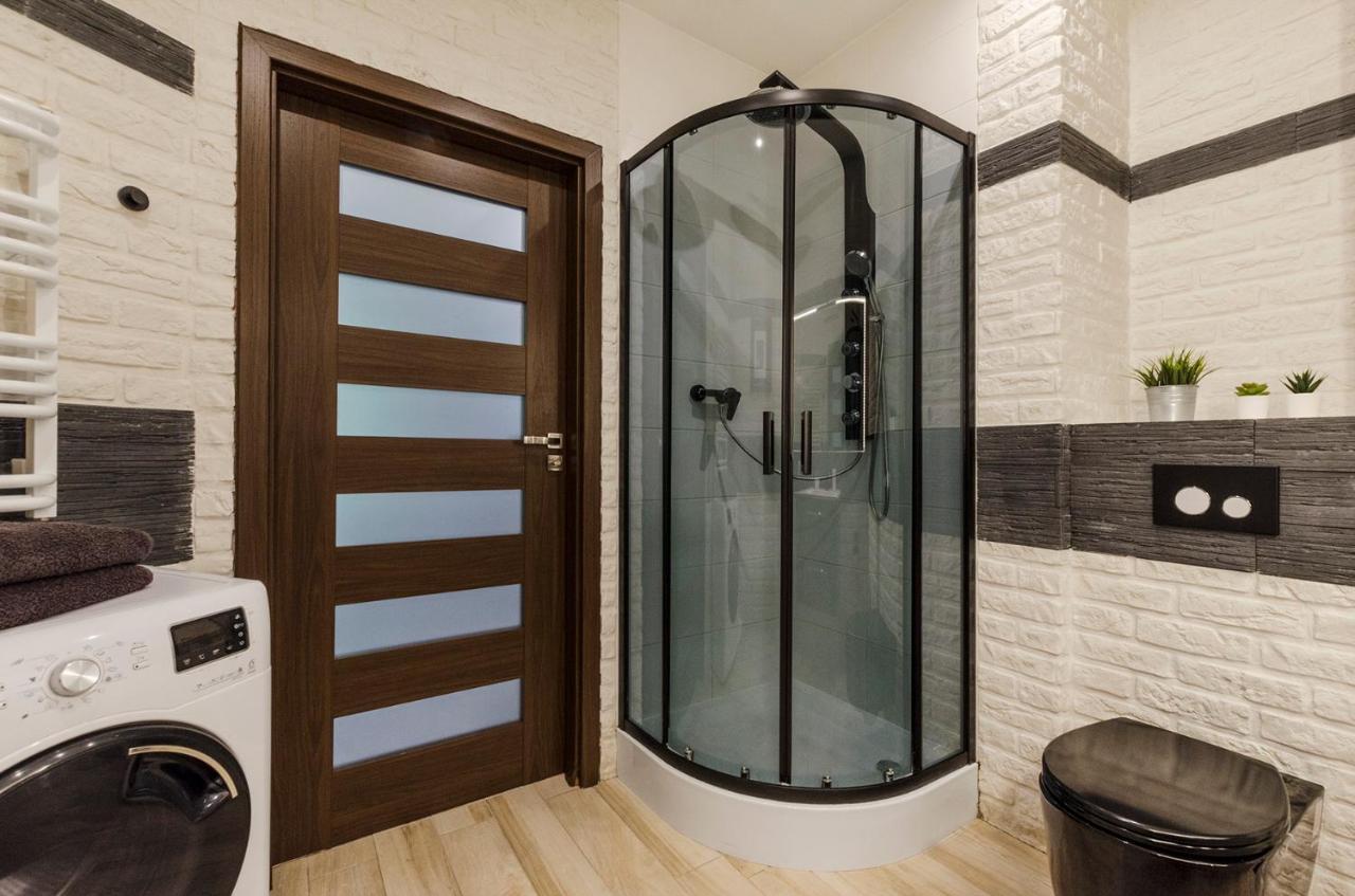 Wieckowskiego Apartment 罗兹 外观 照片