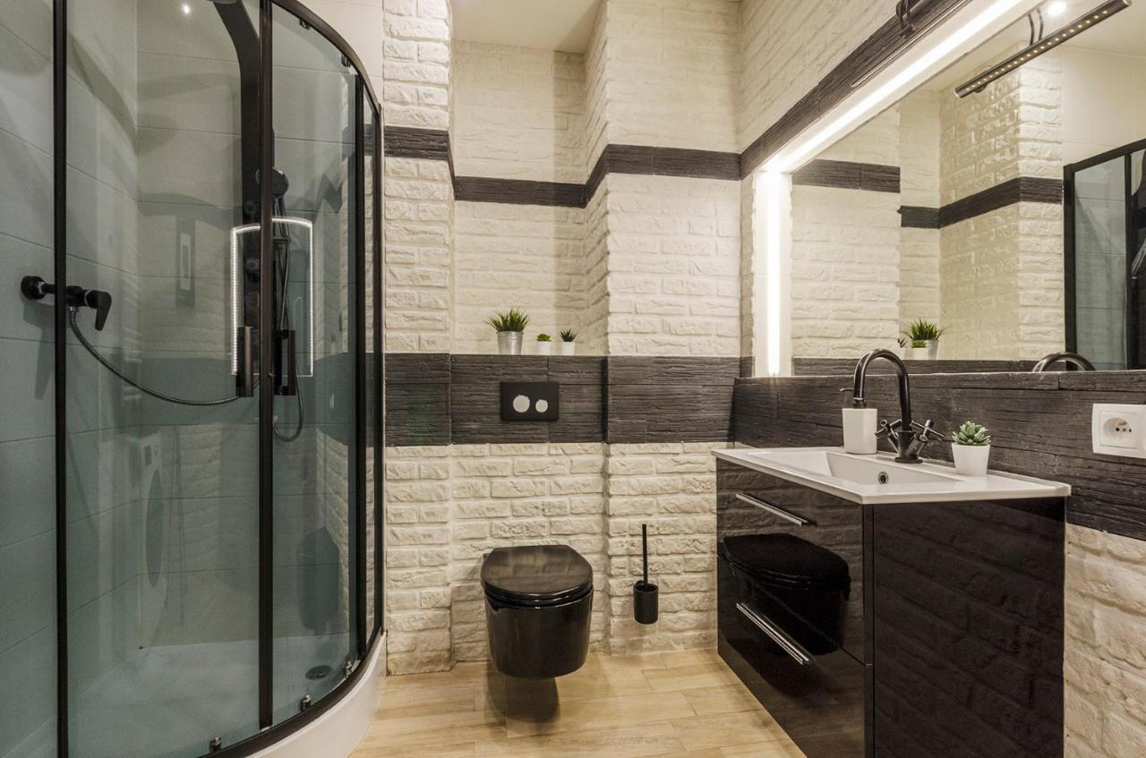 Wieckowskiego Apartment 罗兹 外观 照片